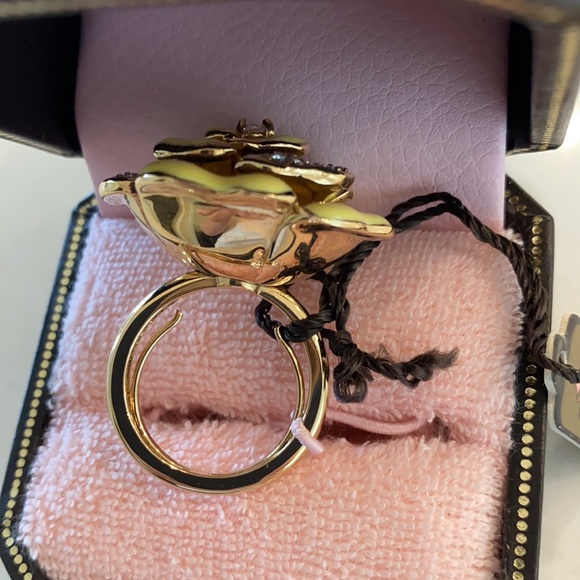 Juicy Couture Flower Ring - Picture 3 of 5